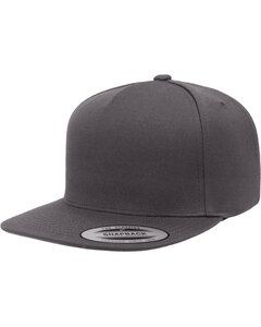 Yupoong YP5089 - Adult 5-Panel Structured Flat Visor Classic Snapback Cap Gris Oscuro